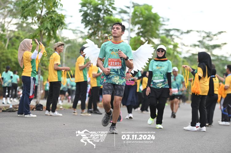 Race photo from Arutmin Borneo Run 2024