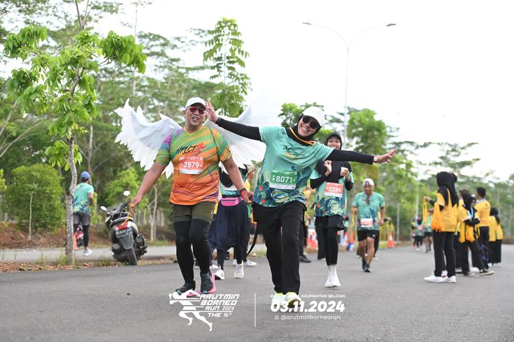 Race photo from Arutmin Borneo Run 2024