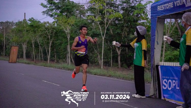 Race photo from Arutmin Borneo Run 2024