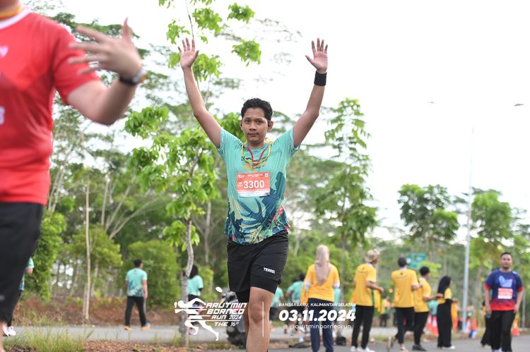 Race photo from Arutmin Borneo Run 2024