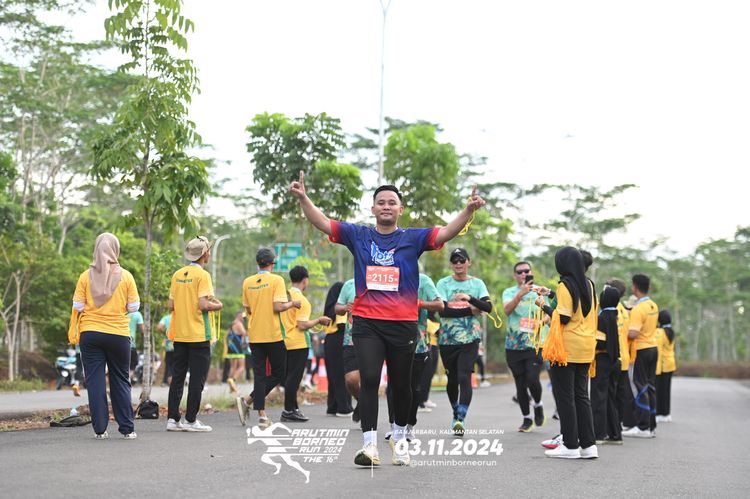 Race photo from Arutmin Borneo Run 2024