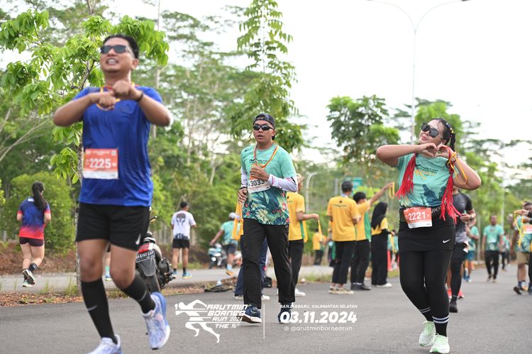 Race photo from Arutmin Borneo Run 2024