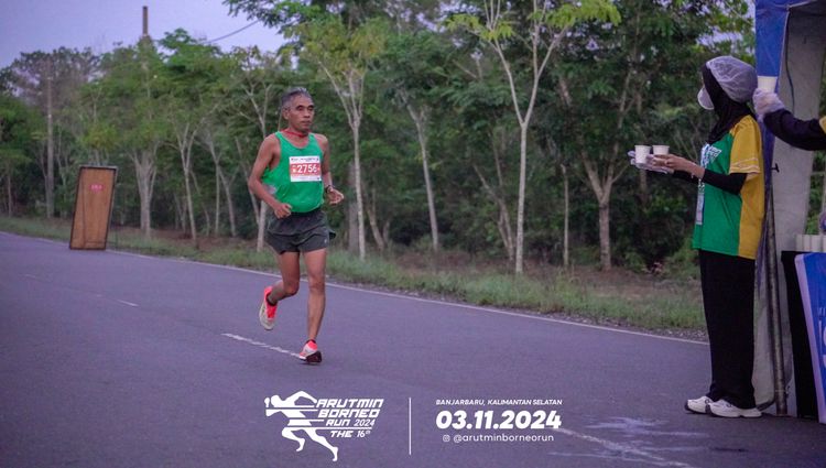 Race photo from Arutmin Borneo Run 2024