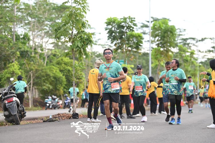 Race photo from Arutmin Borneo Run 2024