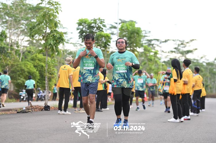 Race photo from Arutmin Borneo Run 2024