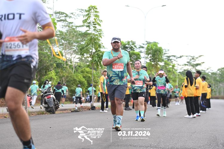 Race photo from Arutmin Borneo Run 2024