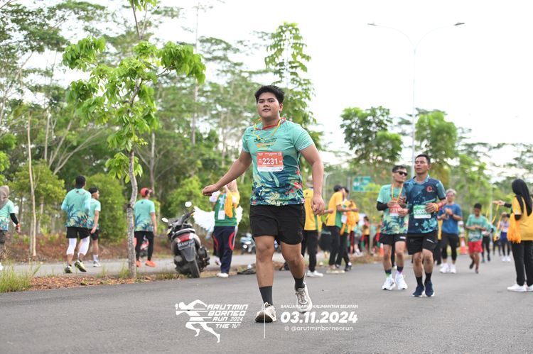 Race photo from Arutmin Borneo Run 2024