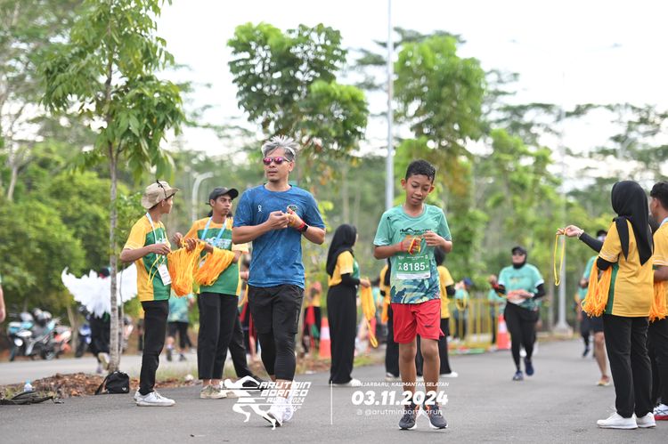 Race photo from Arutmin Borneo Run 2024