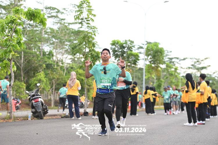 Race photo from Arutmin Borneo Run 2024