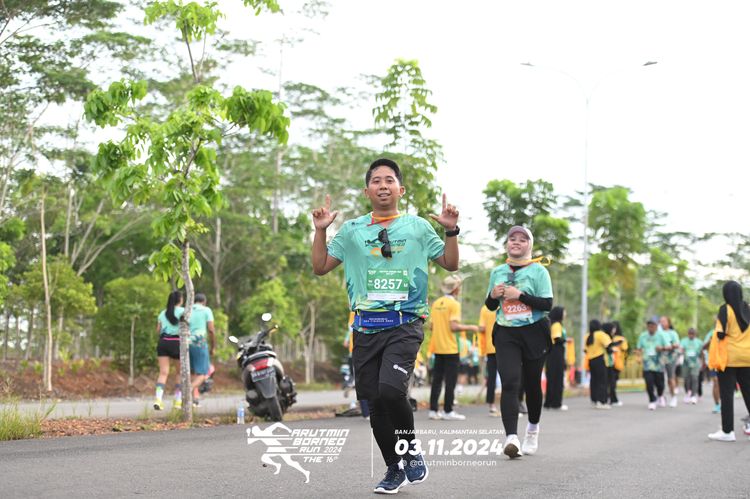 Race photo from Arutmin Borneo Run 2024