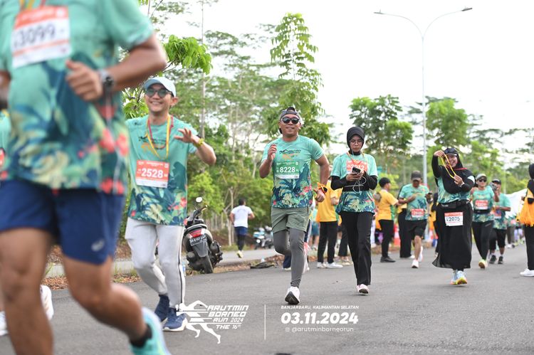 Race photo from Arutmin Borneo Run 2024