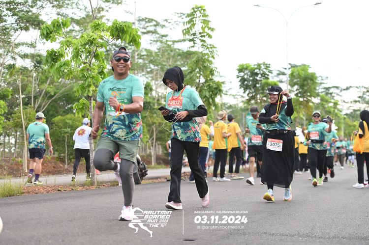 Race photo from Arutmin Borneo Run 2024