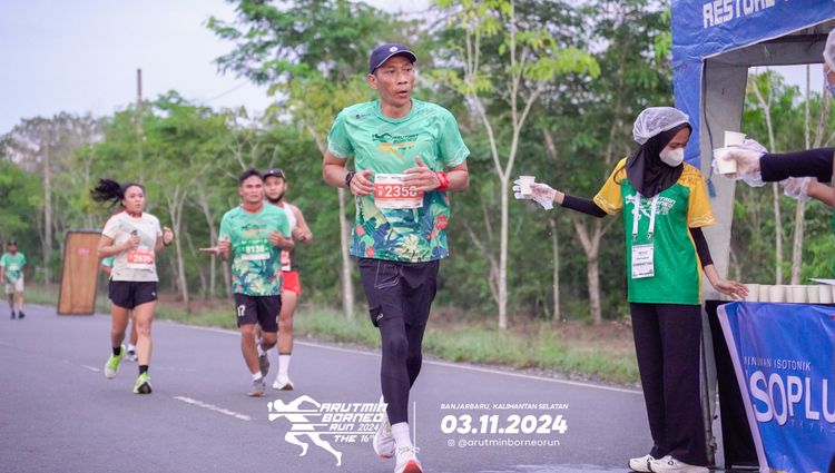 Race photo from Arutmin Borneo Run 2024
