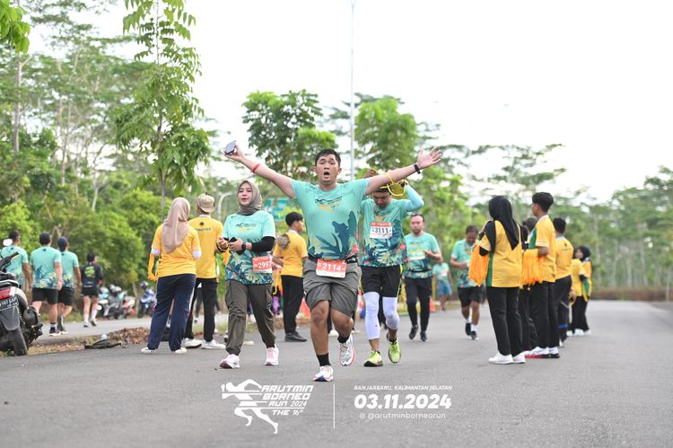 Race photo from Arutmin Borneo Run 2024