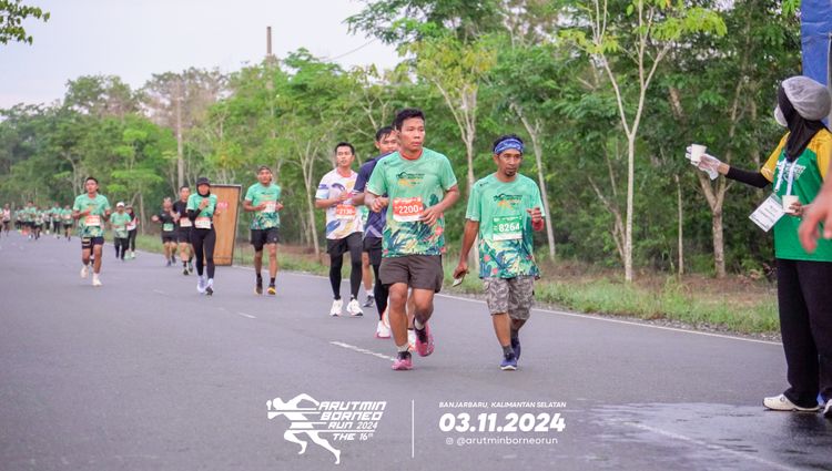 Race photo from Arutmin Borneo Run 2024