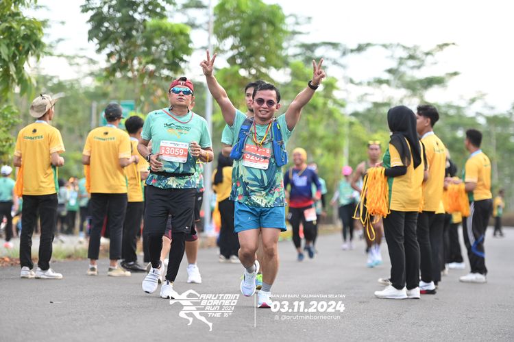 Race photo from Arutmin Borneo Run 2024