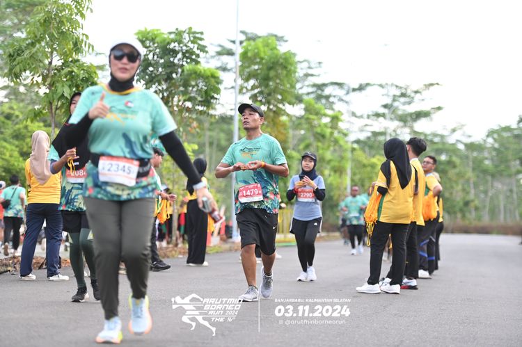Race photo from Arutmin Borneo Run 2024