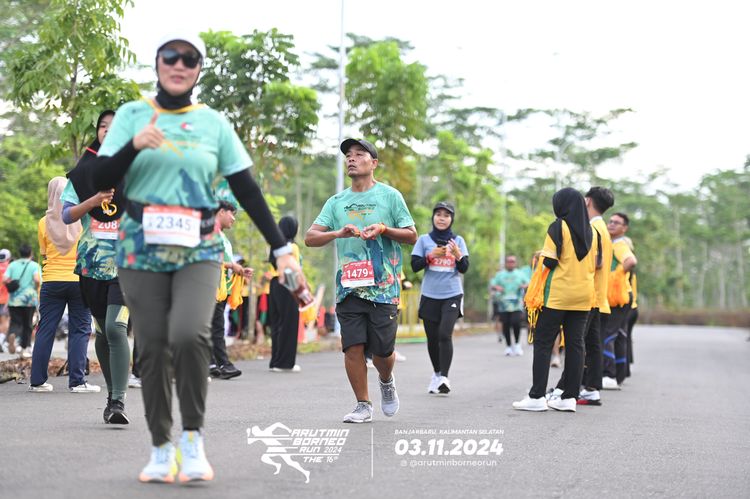 Race photo from Arutmin Borneo Run 2024