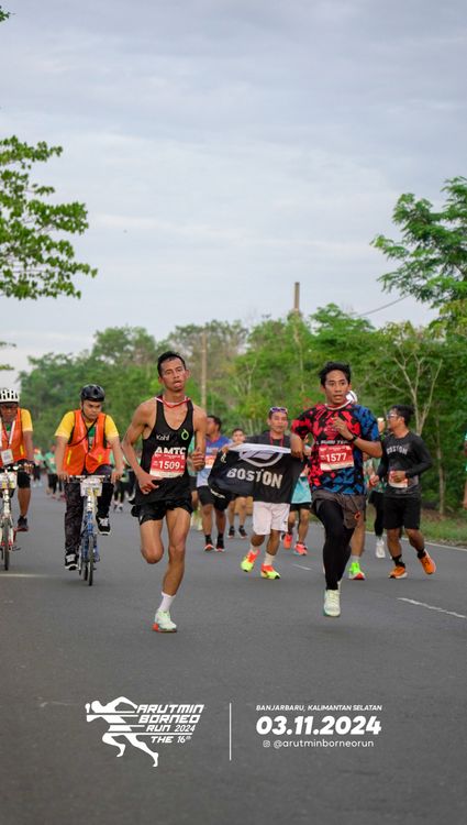 Race photo from Arutmin Borneo Run 2024