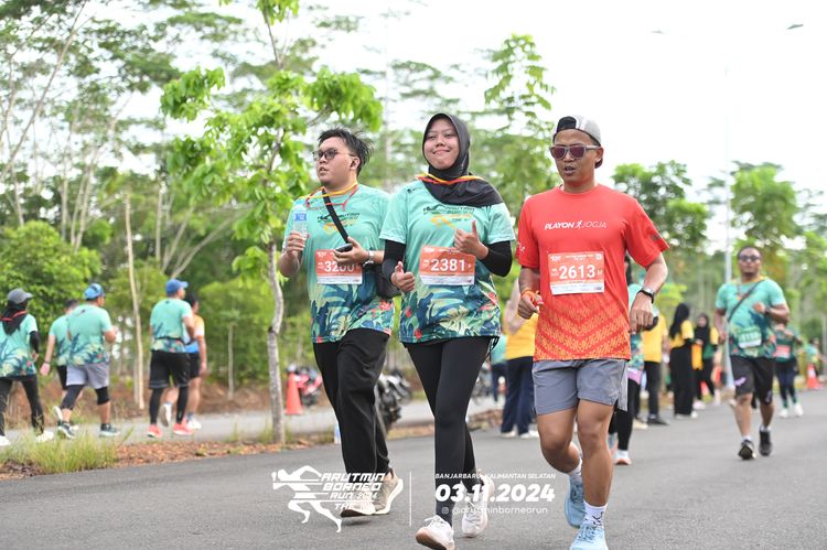 Race photo from Arutmin Borneo Run 2024
