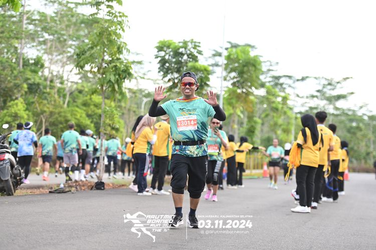 Race photo from Arutmin Borneo Run 2024