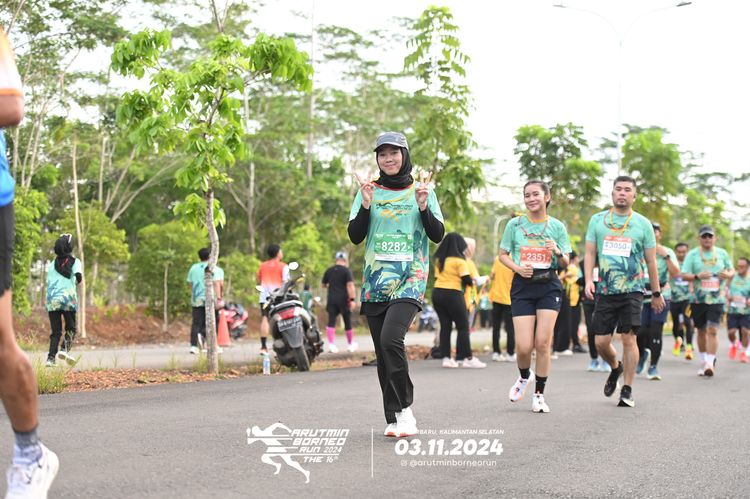 Race photo from Arutmin Borneo Run 2024