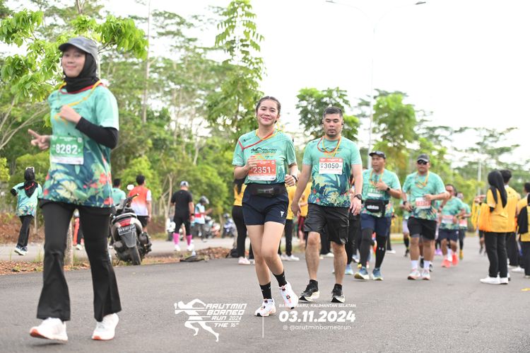 Race photo from Arutmin Borneo Run 2024