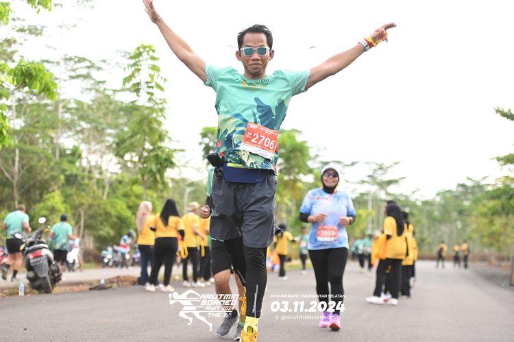 Race photo from Arutmin Borneo Run 2024