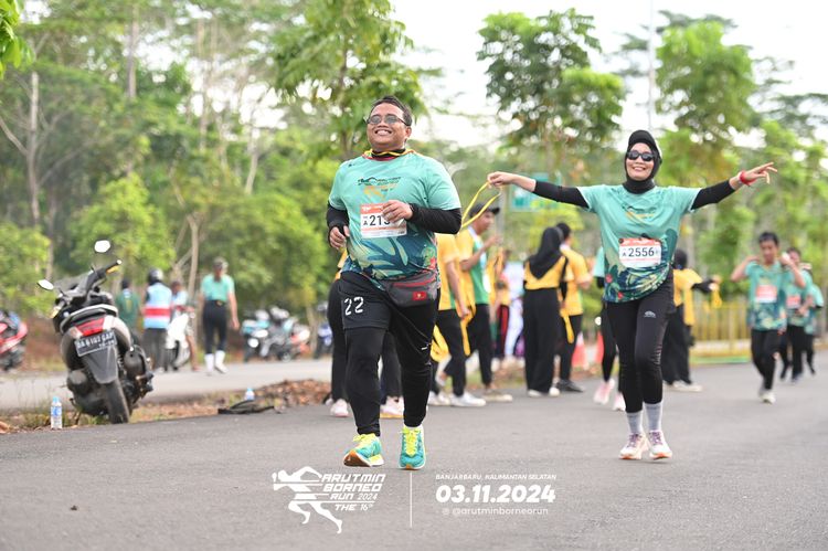 Race photo from Arutmin Borneo Run 2024