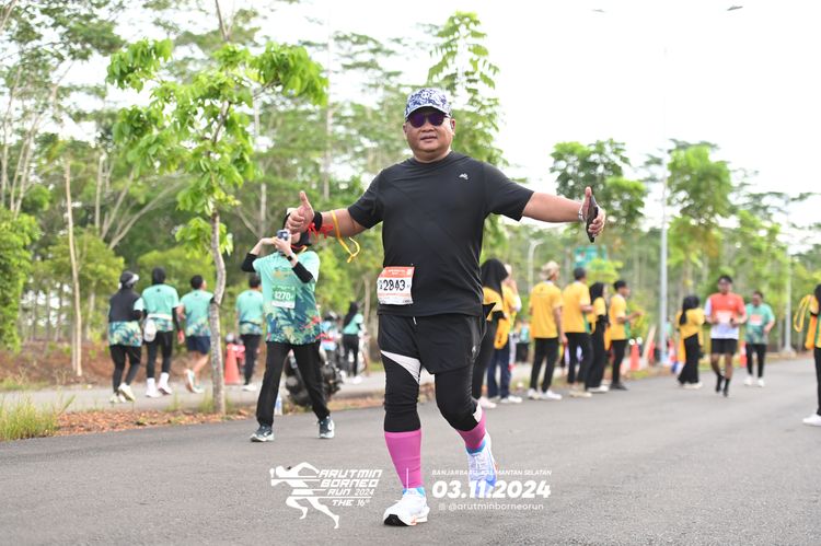 Race photo from Arutmin Borneo Run 2024