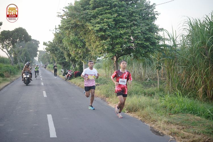 Race photo from Kediri Half Marathon 2024