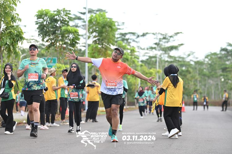 Race photo from Arutmin Borneo Run 2024