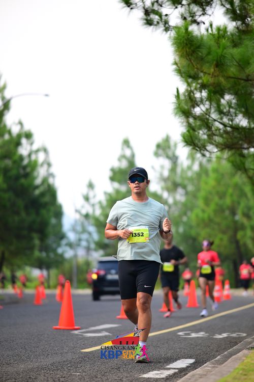Race photo from CISANGKAN KBP CITY RUN 2025