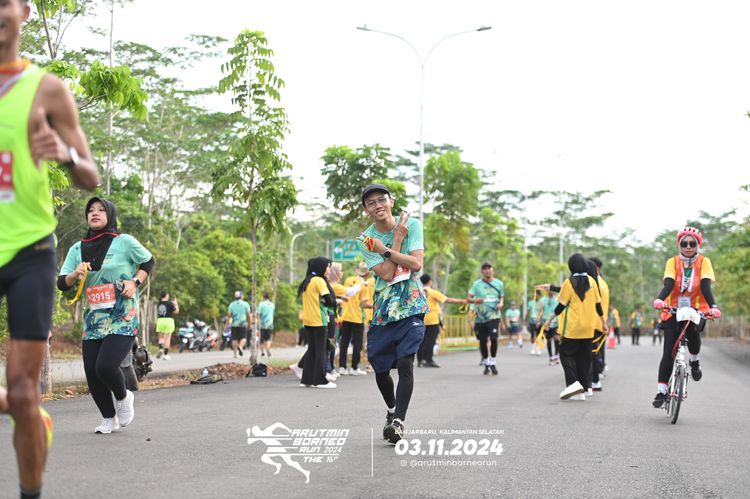 Race photo from Arutmin Borneo Run 2024