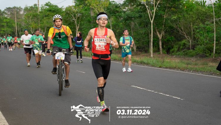 Race photo from Arutmin Borneo Run 2024