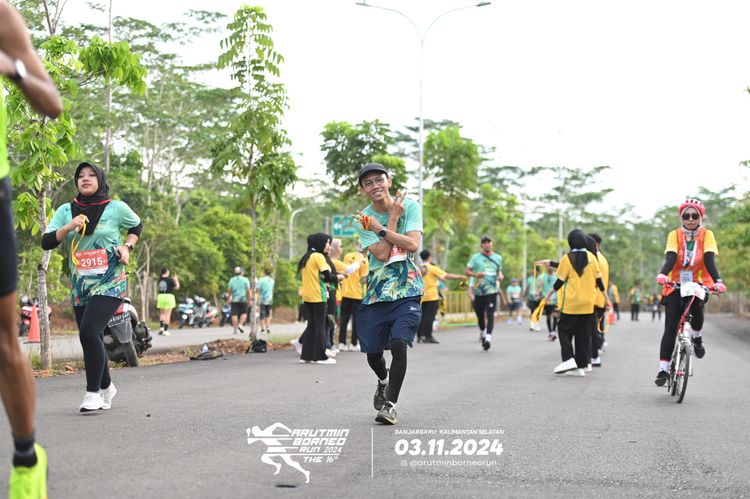 Race photo from Arutmin Borneo Run 2024