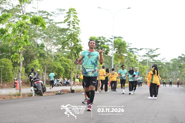 Race photo from Arutmin Borneo Run 2024