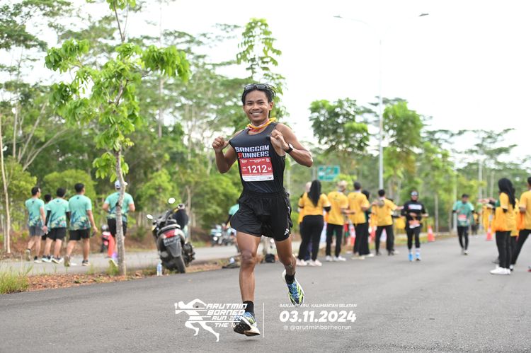 Race photo from Arutmin Borneo Run 2024