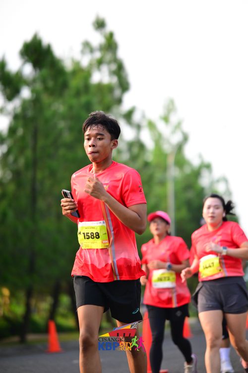 Race photo from CISANGKAN KBP CITY RUN 2025
