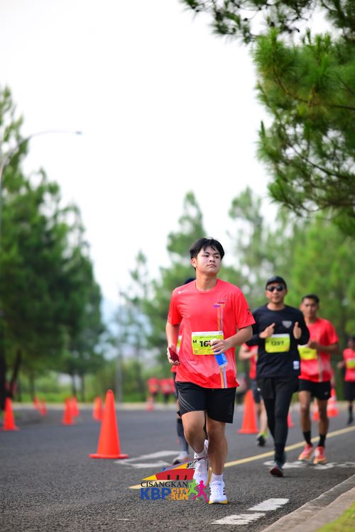 Race photo from CISANGKAN KBP CITY RUN 2025