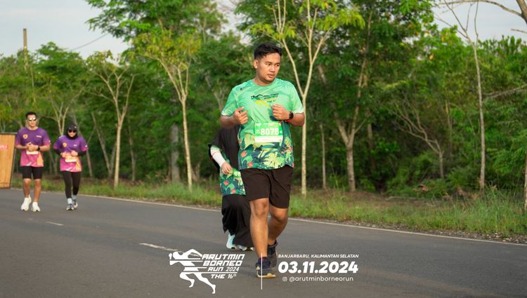 Race photo from Arutmin Borneo Run 2024