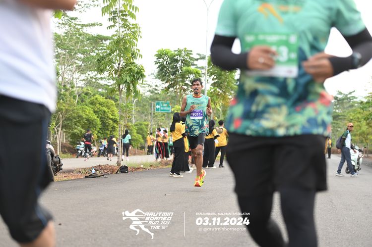 Race photo from Arutmin Borneo Run 2024