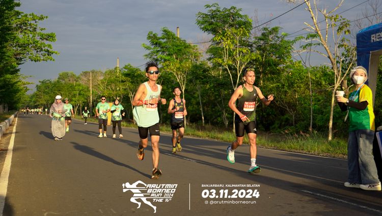 Race photo from Arutmin Borneo Run 2024