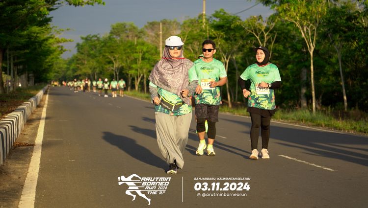 Race photo from Arutmin Borneo Run 2024