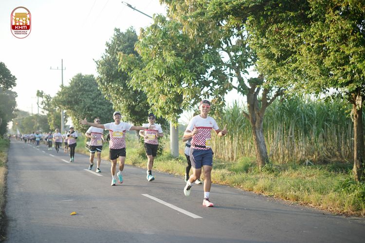 Race photo from Kediri Half Marathon 2024