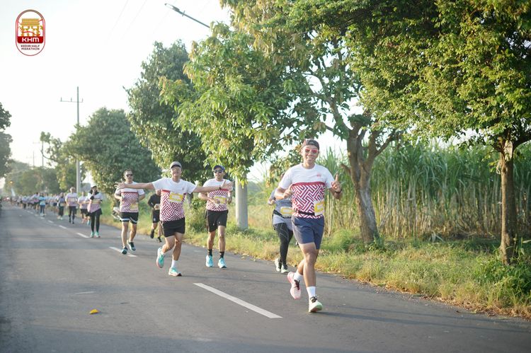 Race photo from Kediri Half Marathon 2024