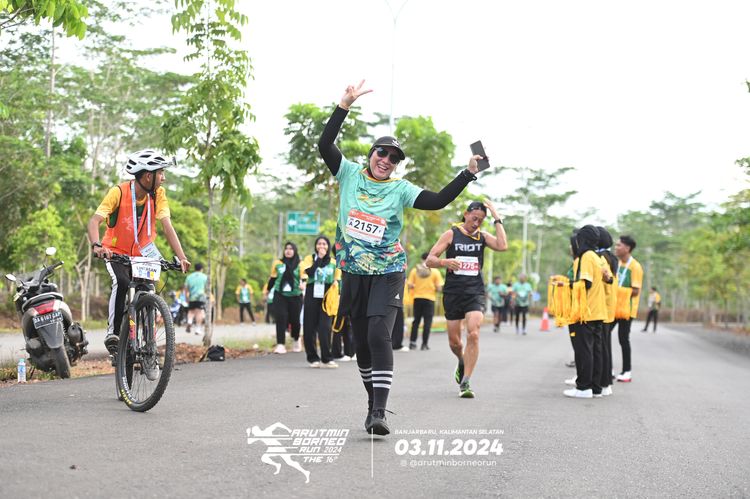 Race photo from Arutmin Borneo Run 2024