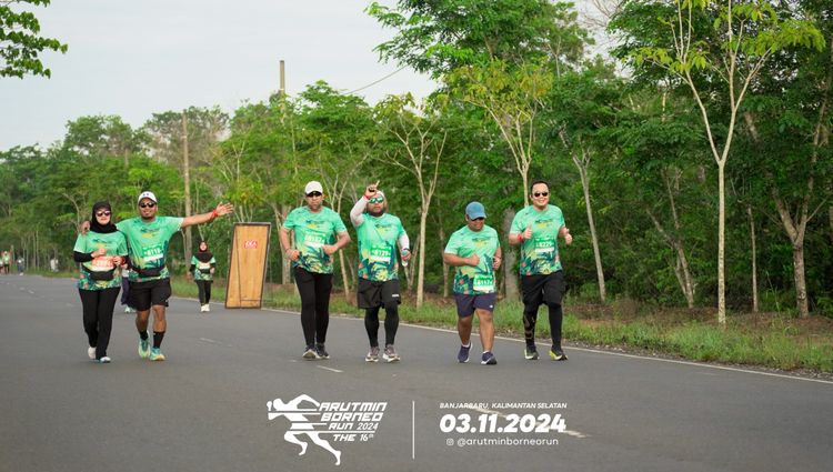 Race photo from Arutmin Borneo Run 2024