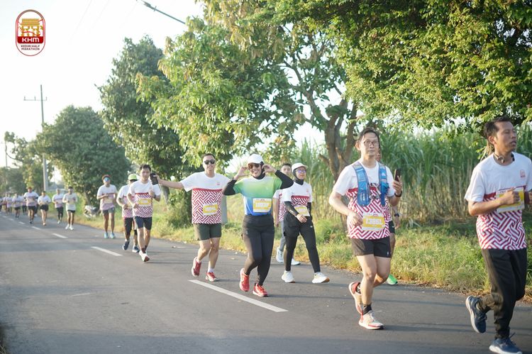 Race photo from Kediri Half Marathon 2024