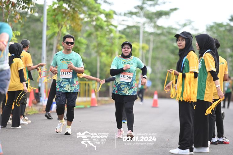 Race photo from Arutmin Borneo Run 2024